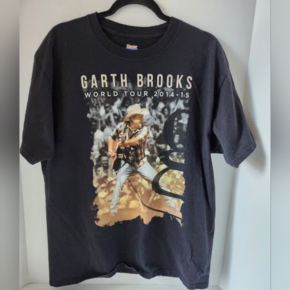Garth Brooks tour tshirt - Picture 1 of 4